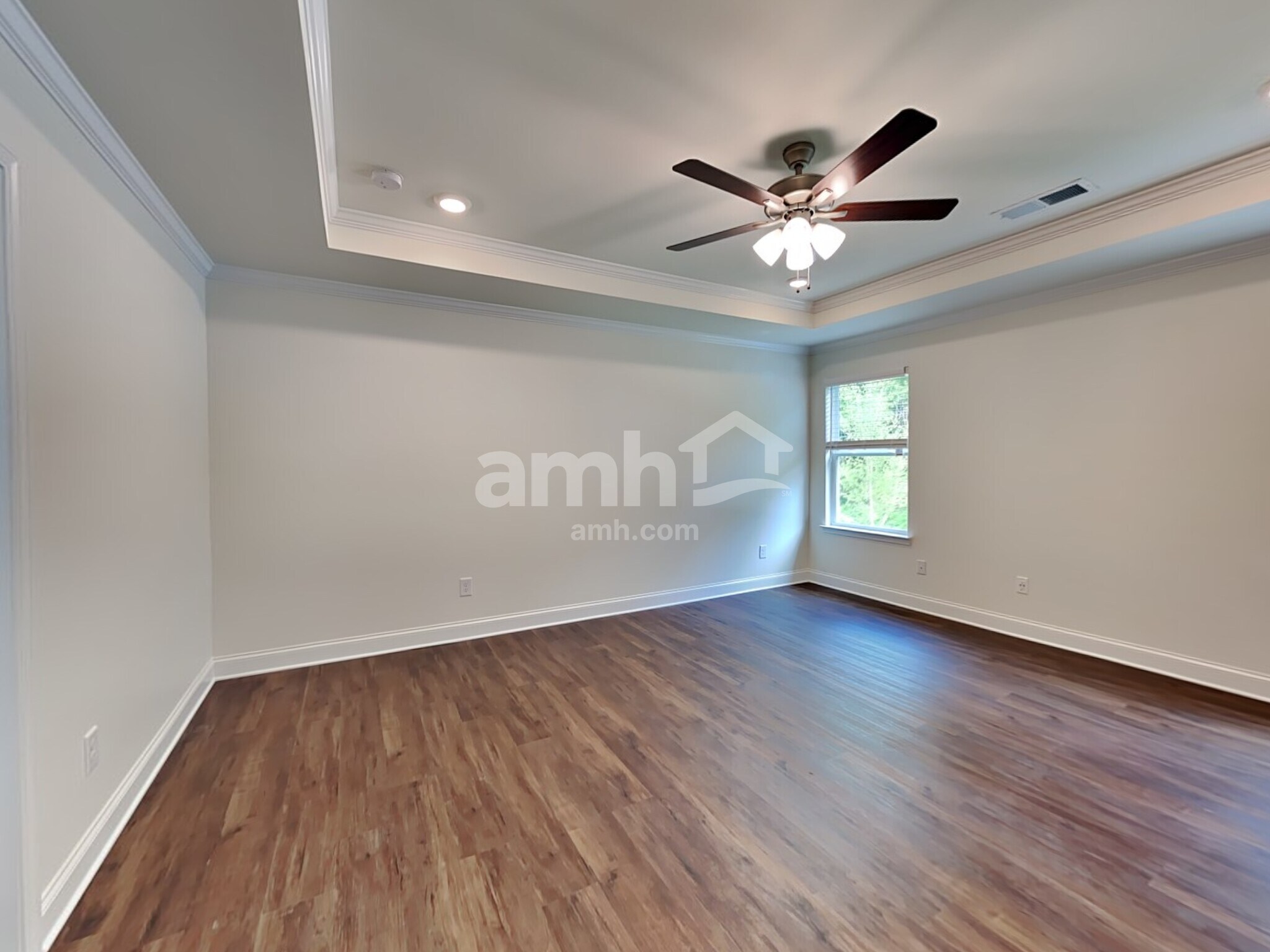 Building Photo - 839 Carnaby Ln