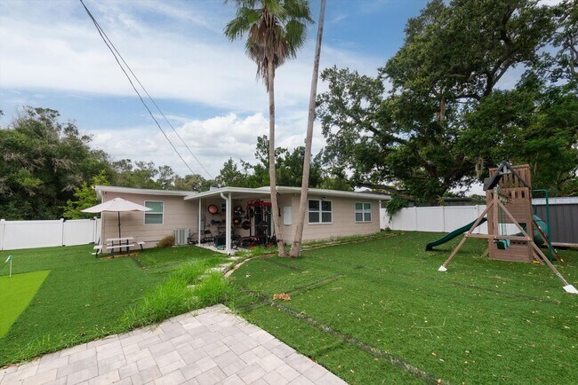 Building Photo - 1349 Woodbine St
