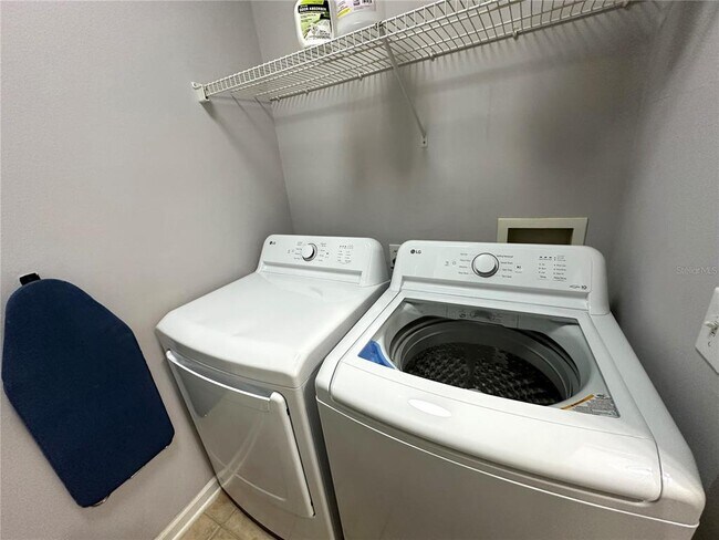 Building Photo - 12843 Madison Pointe Cir