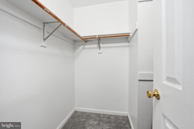 Building Photo - 11 St Marks Ct