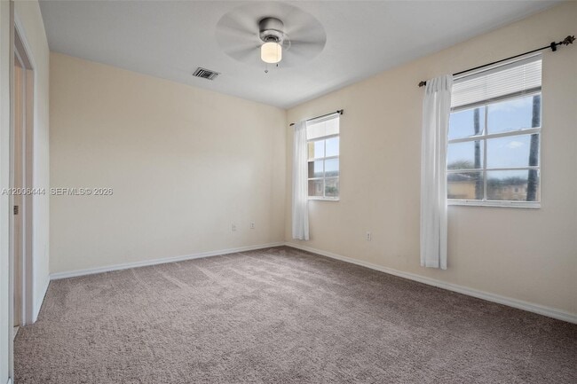 Building Photo - 627 E Mowry Ct