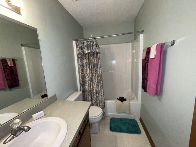 Building Photo - 49 Baysprings Court - 3