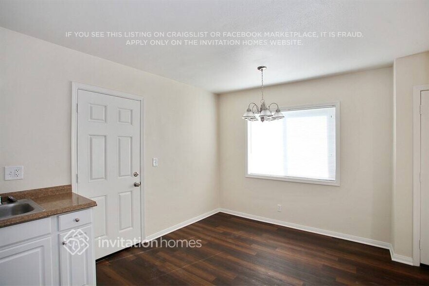 Building Photo - 10782 Rose St