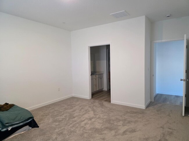 Building Photo - 2165 Miners Peak Wy