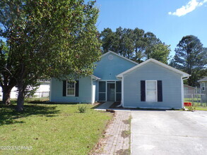 Building Photo - 1019 Furia Dr