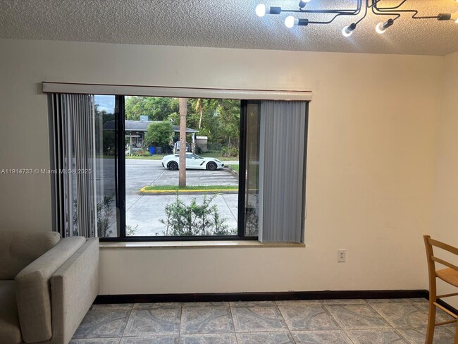 Building Photo - 2514 Taylor St