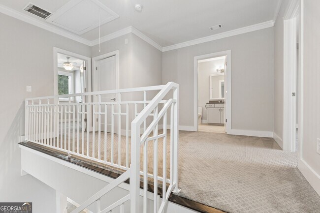 Building Photo - 2974 Hermance Dr NE