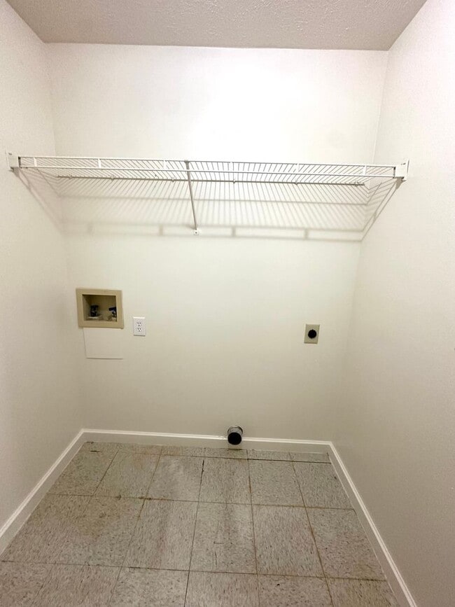 Building Photo - 3-Bedroom Home with Large Backyard & Carport