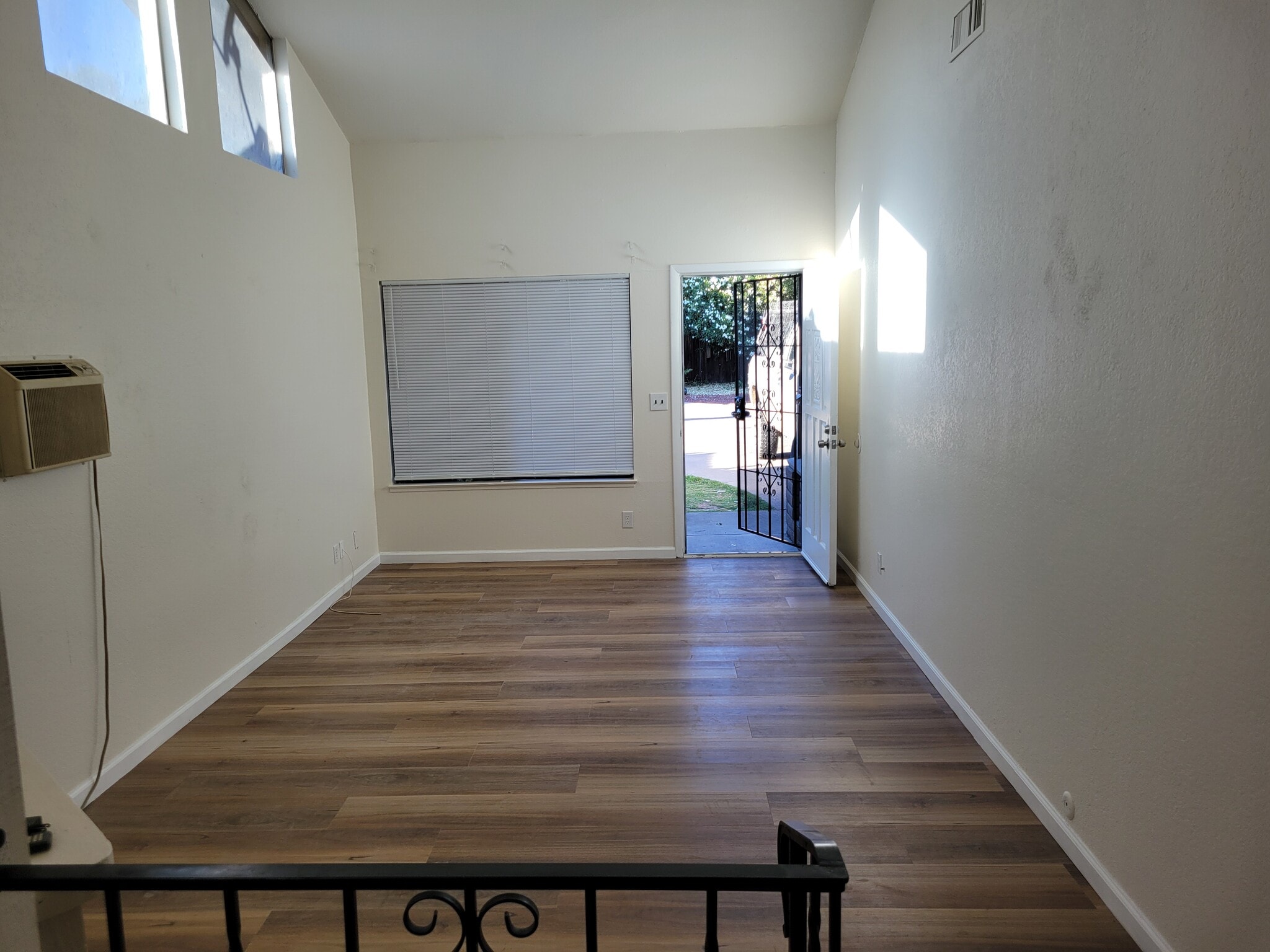 Building Photo - 2776 Kerria Way