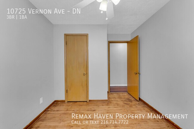 Building Photo - 10725 Vernon Ave