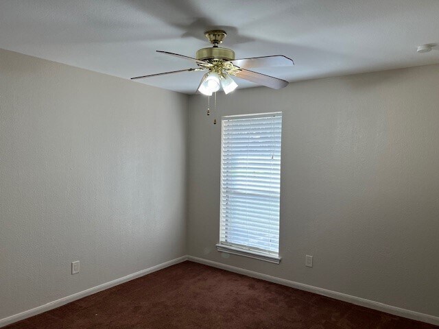 Building Photo - 18734 Wood Glen Ln