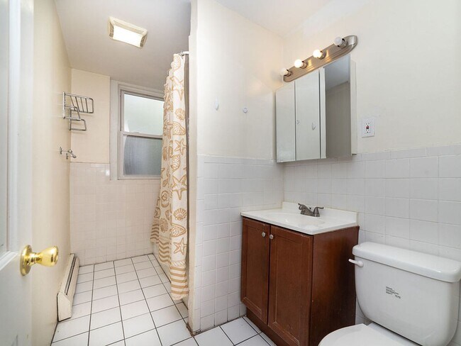 Building Photo - Allston 4 Bed – 1,250 Sq Ft – Heat Included – Top Floor – 9/1