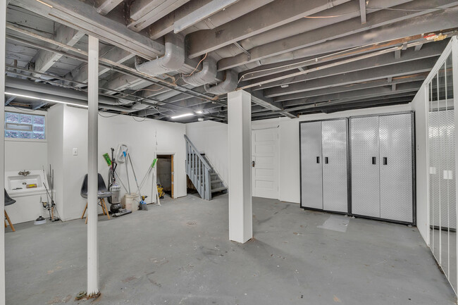 Building Photo - 115 Biddle Ave