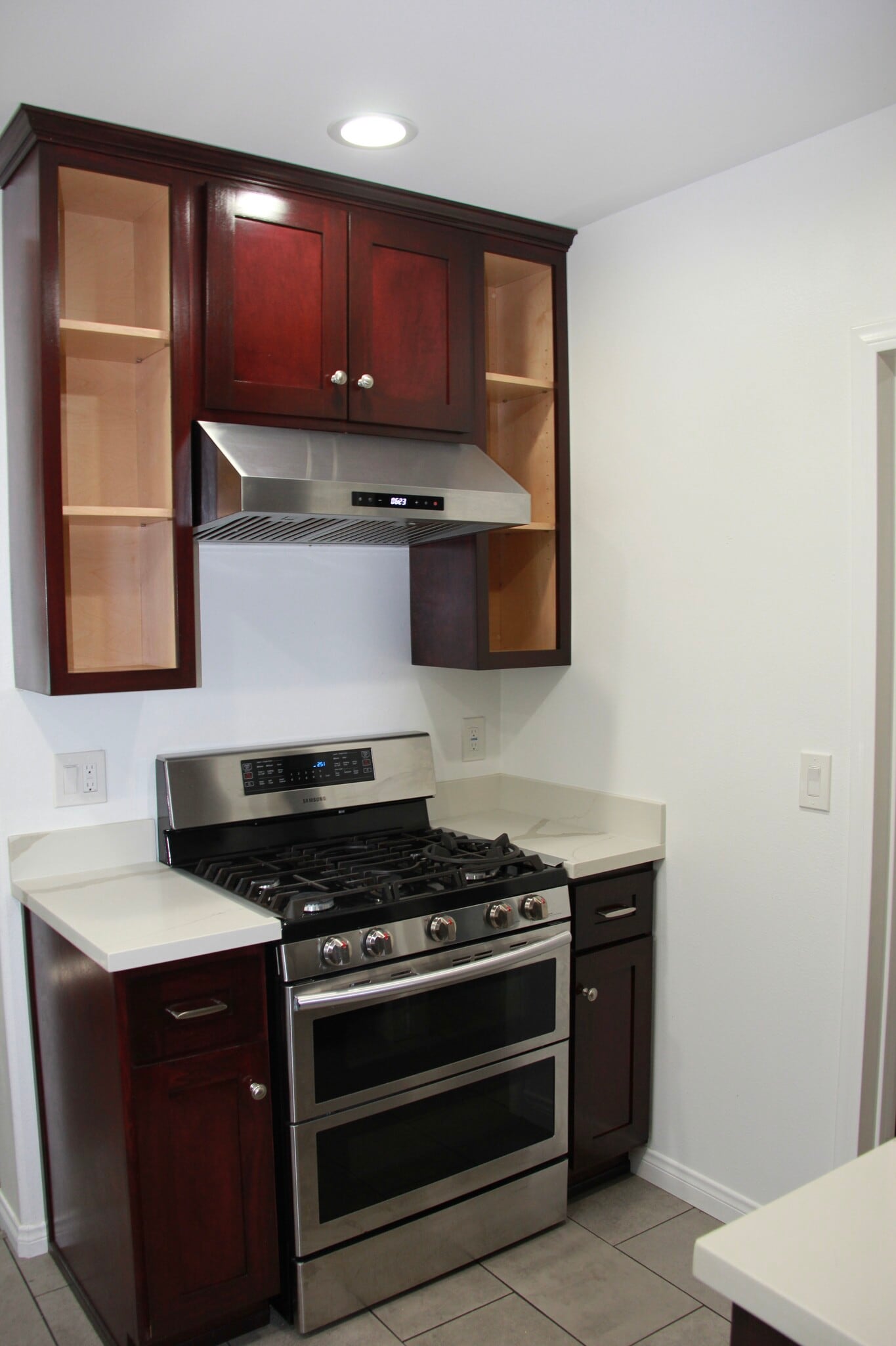Building Photo - 2334 S Garth Ave
