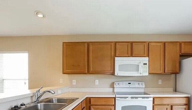 Building Photo - 7804 Maroon Peak Dr