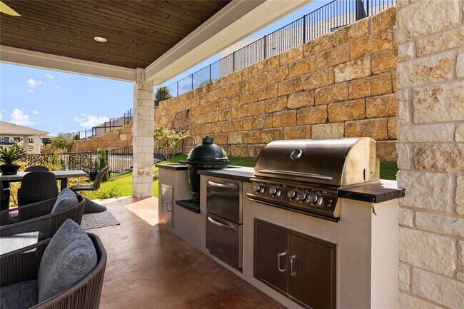 Building Photo - 211 Abbeyville Walk