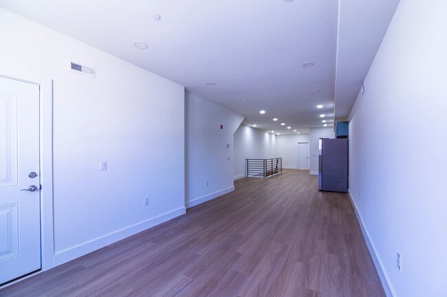 Building Photo - 3956 Parrish St