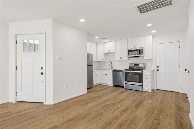 Building Photo - 9913 Porto Rico Rd