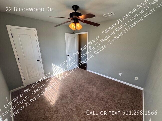 Building Photo - 22 Birchwood Dr