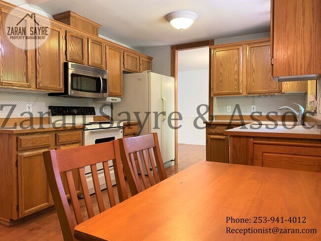 Building Photo - 197- Beautiful air conditioned home on Eas...