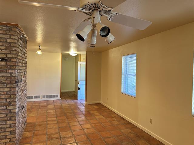 Building Photo - 2301 Post Oak Rd