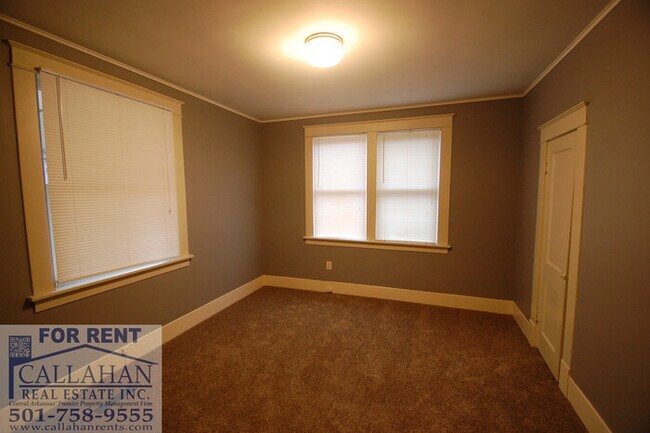 Building Photo - Historic Home is located in the Argenta se...