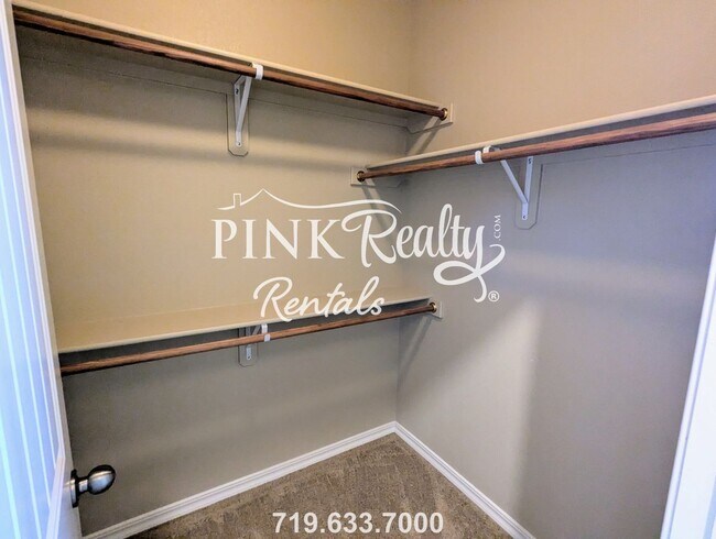 Building Photo - 7695 Wrangler Ridge Dr