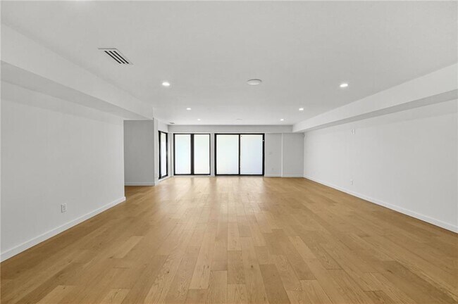 Building Photo - 3566 Cantrell Rd NE