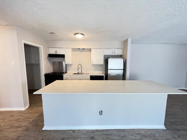 Building Photo - 8928 Greenmound Ave