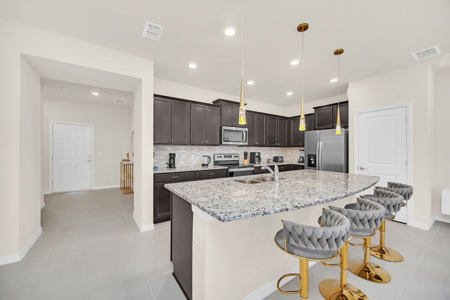 Building Photo - 4042 Lana Ave