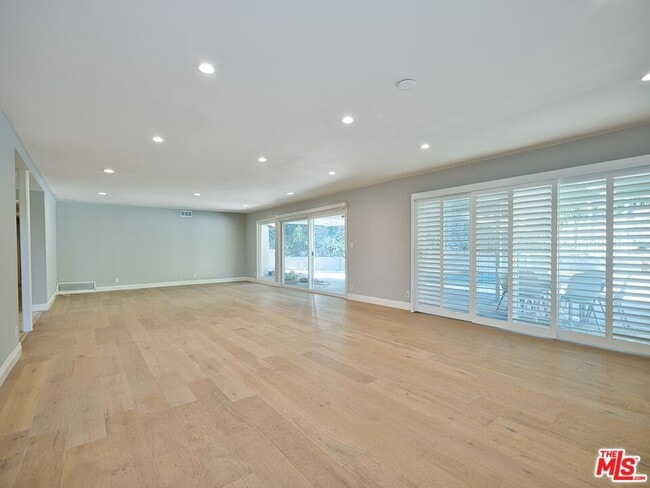 Building Photo - 4863 Don Juan Pl