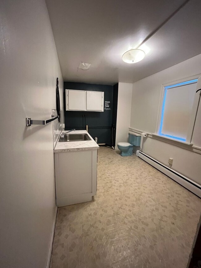 Building Photo - Spacious 3-Bedroom Farmhouse for Rent – Peaceful Country Living