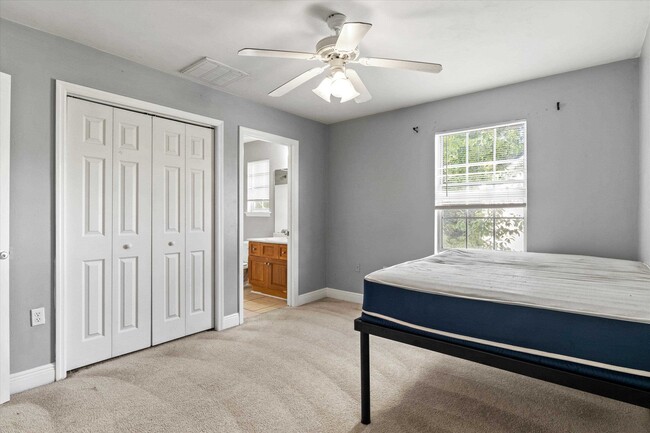 Building Photo - 3194 Sawtooth Dr
