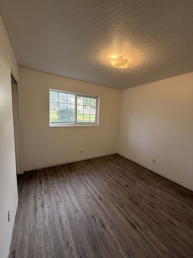 Building Photo - 1388 N 1300 W