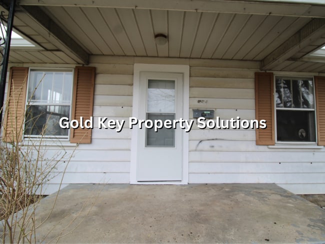 Building Photo - Updated 2 Bed 1 Bath Home for Rent (NO SECTION 8)