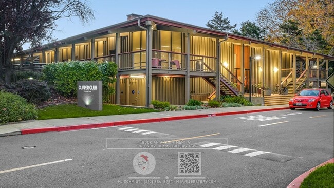 Building Photo - Take the helm of this nautical themed 2 be...