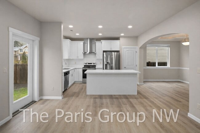 Building Photo - Gorgeous Updated 2012 Covington 4BR – New Paint, Floors, Cabinets, Quartz Counters +++