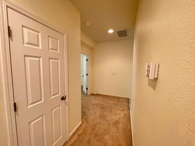 Building Photo - 5301 Lotus Pond Way