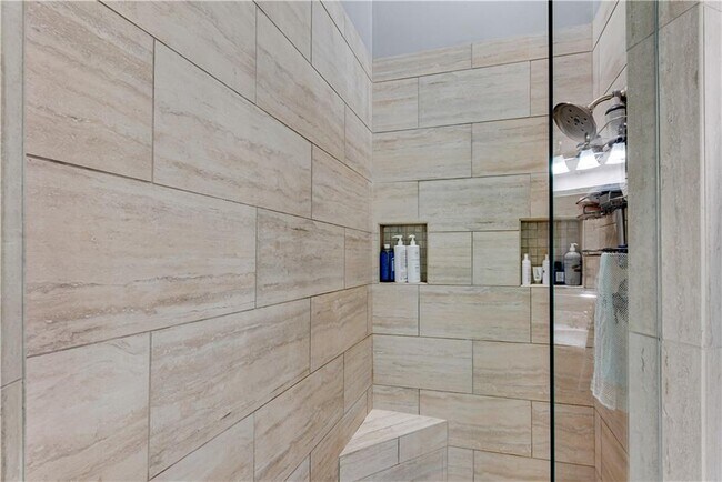 Building Photo - 4669 Ashford Club Dr