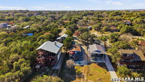 Building Photo - 2681 Lakeview Dr