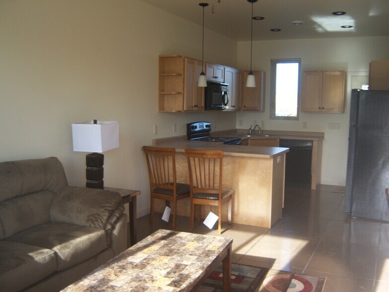 Modern, open floor plan - 2330 Peters Dr