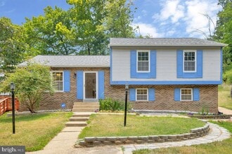 Building Photo - 6327 Joslyn Pl