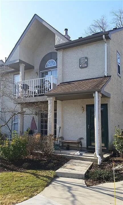 Primary Photo - 1302 Commons at Kingswood Dr