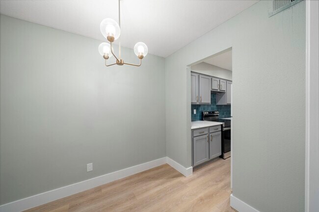 Building Photo - 11550 Chimney Rock Rd