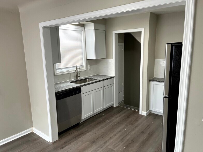 Building Photo - 18903 Freeland St