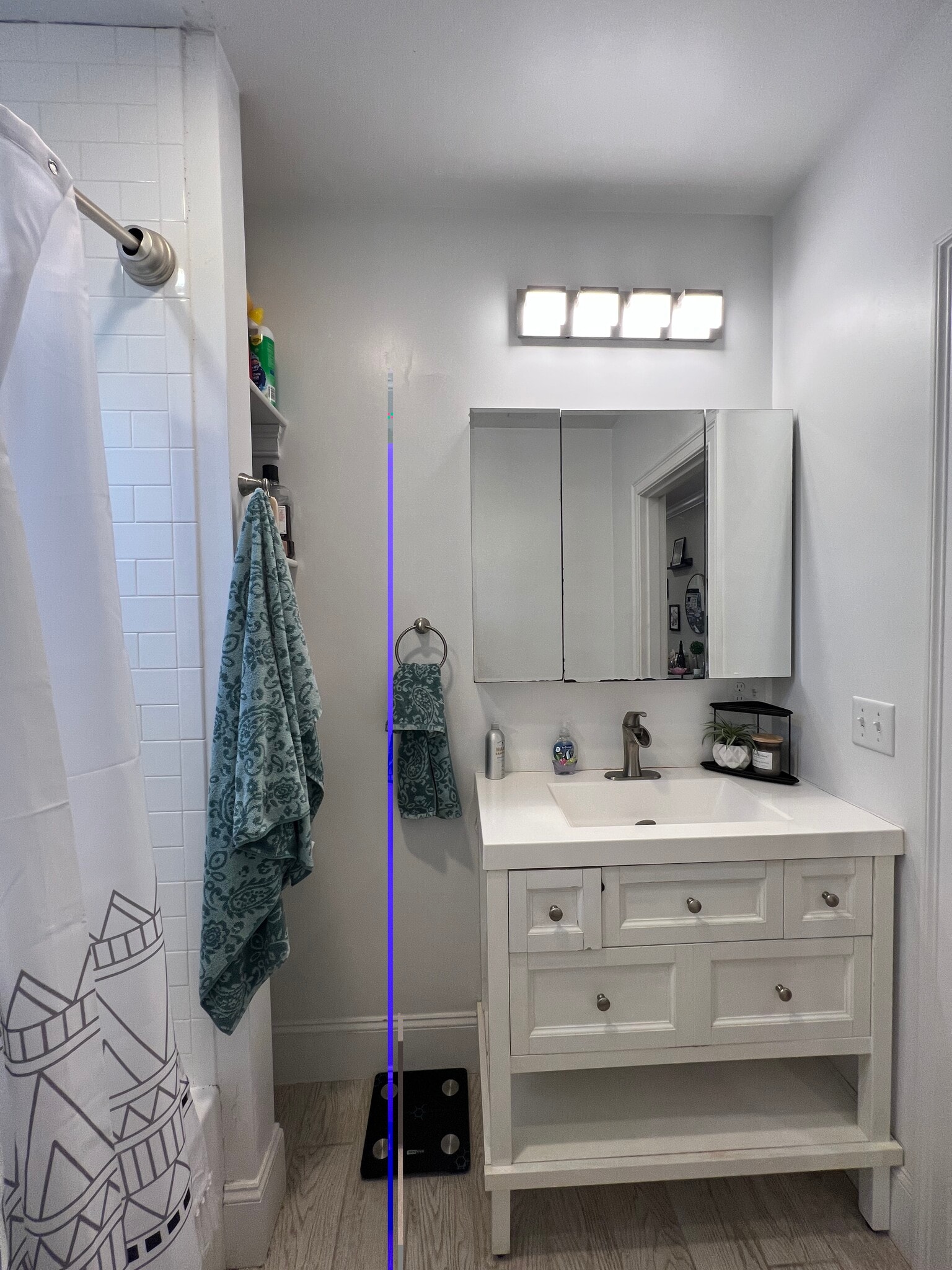 Building Photo - 118 Holland St