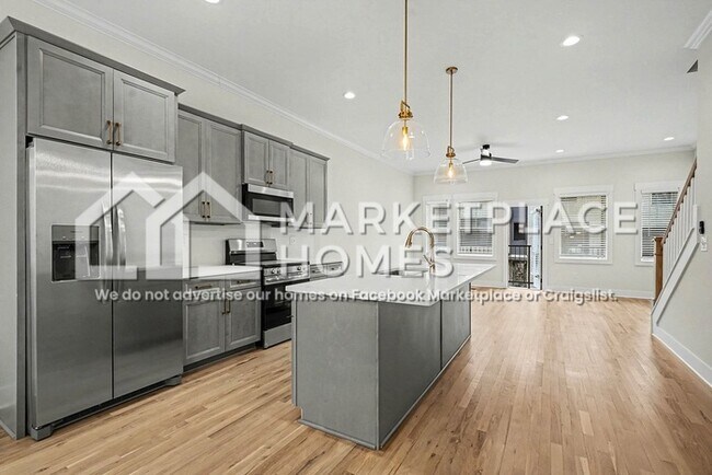 Building Photo - 976 Dozier Pl