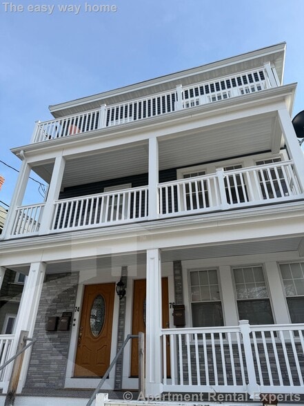 Building Photo - 74 Newbury St