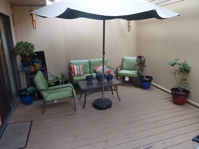 Building Photo - 3288 Via Marin