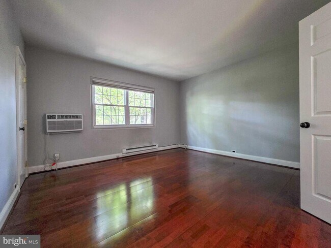 Building Photo - 3710 Gunston Rd